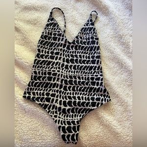 Pakaloha hebrew one piece